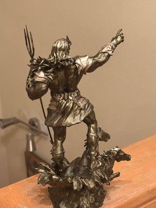 Poseidón Resina Pintado a Mano