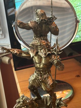 Poseidón Resina Pintado a Mano