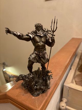 Poseidón Resina Pintado a Mano