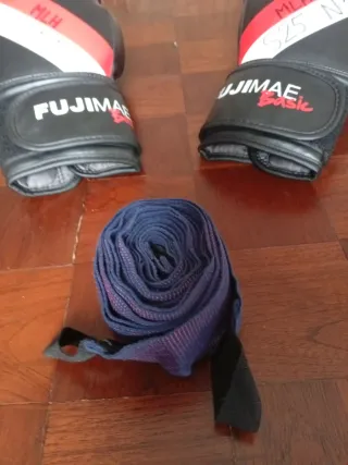 Guantes Fujimae Basic 10Oz + Vendas Boxeo