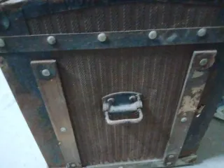 Baúl antiguo madera y metal 1900 y 1920
