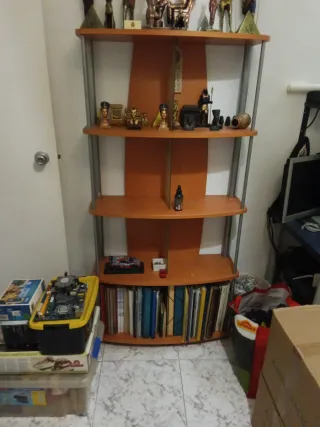 Estantería madera y cristal