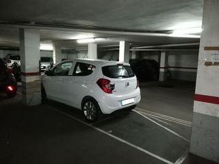 Garaje en venta en Artigas - Llefià en Badalona