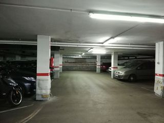 Garaje en venta en Artigas - Llefià en Badalona