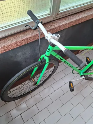 Bicicleta de carreras Helliot verde