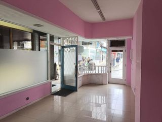 Local comercial en alquiler en Carballo