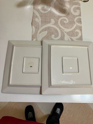 2 Platos Cuadrados Cerámica Flor Roja