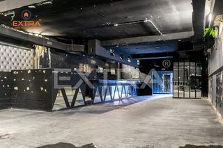 Local comercial en alquiler en San Juan Bautista en Madrid