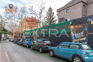 Local comercial en alquiler en San Juan Bautista en Madrid