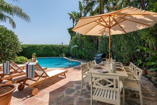 Chalet en alquiler en Nueva Andalucía centro en Marbella