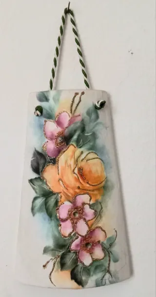 Tegola in coccio decorata a mano misure 20 x 12