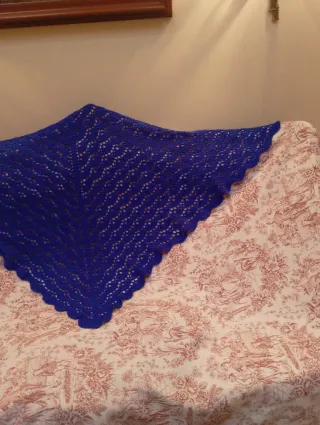 Mantón de hilo azulón