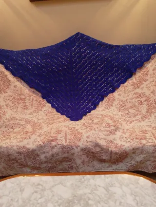 Mantón de hilo azulón