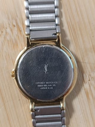 Reloj Yves Saint Laurent unisex oro y plata