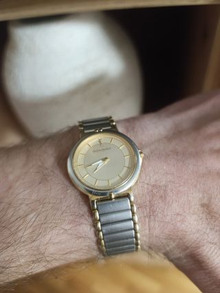Reloj Yves Saint Laurent unisex oro y plata