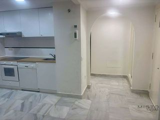 Piso en alquiler en Nueva Andalucía centro en Marbella