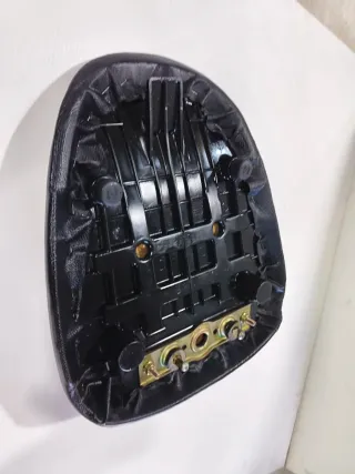 Asiento Suzuki SV650 2001