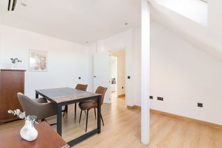 Ático en alquiler en Valdeacederas en Madrid