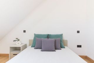 Ático en alquiler en Valdeacederas en Madrid