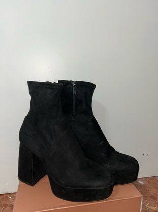 Botas tacón velvet Pull&Bear talla 39