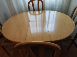 MESA + SOFA CAMA . Regalo 4 sillas