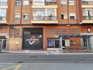 Local comercial en venta en Delicias en Valladolid