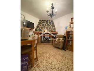 Casa en venta en Lucena