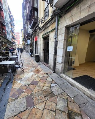 Local comercial en alquiler en Puerto Chico en Santander