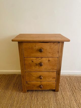Cómoda de madera final siglo XIX