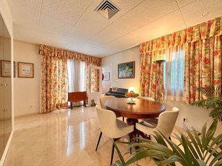 Piso en venta en Los Naranjos - Las Brisas en Marbella