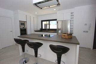 Chalet en alquiler en Playa Bajadilla - Puertos en Marbella