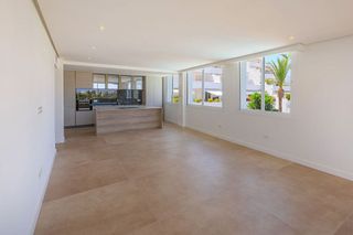 Piso en venta en Nueva Andalucía centro en Marbella