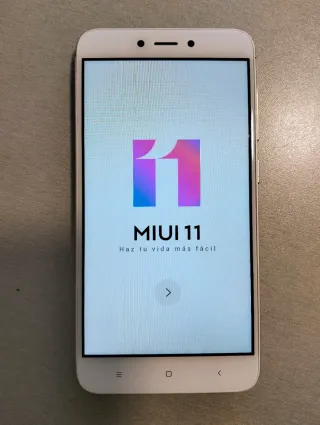 Xiaomi Redmi 4 Gold/White