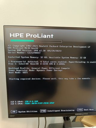 Servidor HPE ProLiant ML30 Gen10 Xeon E-2234