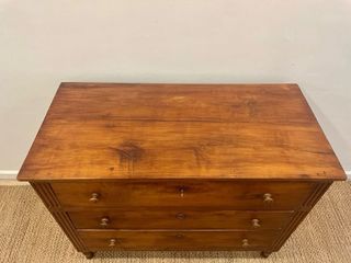 Antigua cómoda francesa final 1800