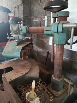 Tupi de carpintería con alimentador