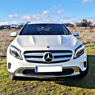 Mercedes-Benz GLA 200 - 156CV