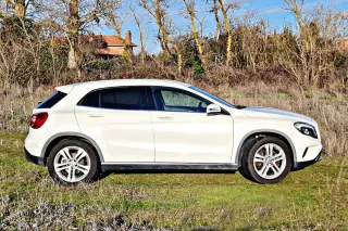 Mercedes-Benz GLA 200 - 156CV