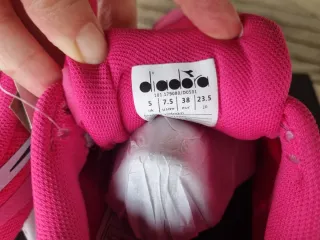 Scarpe Diadora Mythos 8 VORTICE Rosa