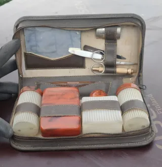 Neceser barbero antiguo completo