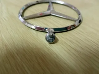 Insignia Mercedes Estrella Cromada