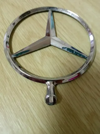 Insignia Mercedes Estrella Cromada