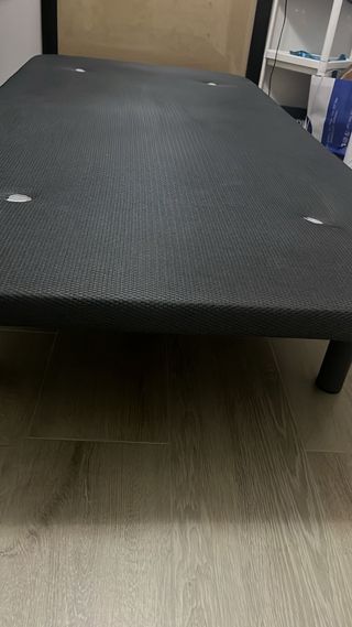 Base tapizada Gris con patas