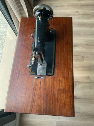 Máquina de Coser Antigua