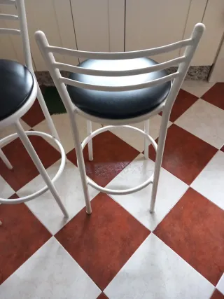 Juego de 2 Sillas Altas Metálicas Negras