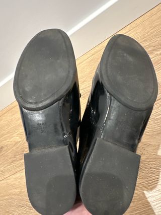 Zapatos negros charol cordones