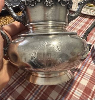 Conjunto de teteras de plata americana.