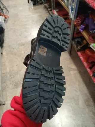 Botas Chelsea efecto piel de cocodrilo