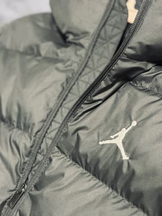 Abrigo Jordan Plumas Talla M Negro