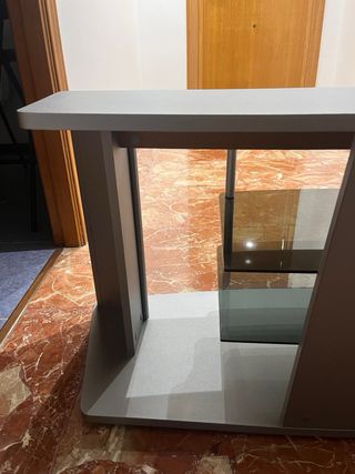 Mueble TV salón cristal y metal gris